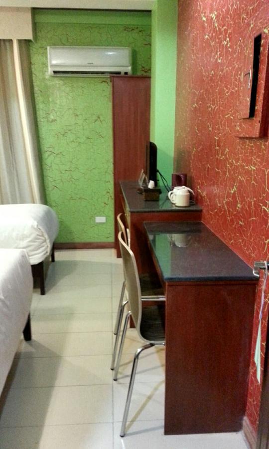 Tinhat Halal حلال Certified Boutique Hotel And Restaurant Davao City Dış mekan fotoğraf